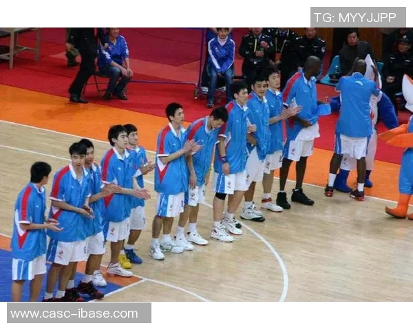 北京首钢与福建男篮激战正酣谁能在CBA赛场上笑到最后