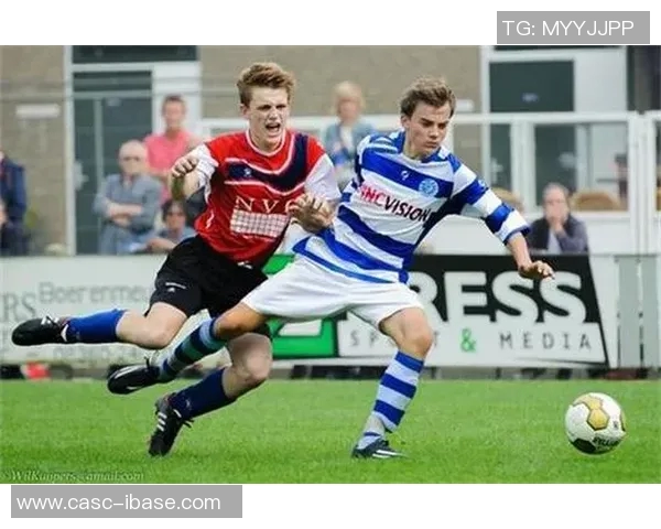 前进之鹰与格拉夫的精彩对决揭示足球战术与团队精神的完美结合